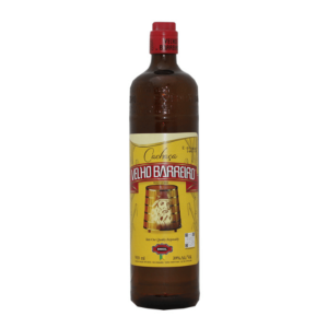 Cachaza Velho Barreiro Tradicional de 910 ml.